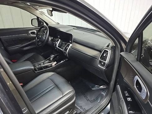 Used 2021 Kia Sorento SX image 16