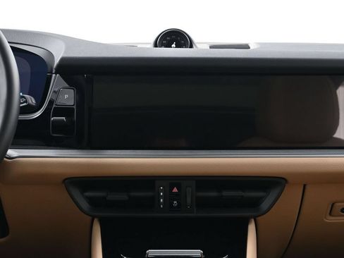 Certified 2026 Porsche Cayenne S AWD/4WD image 11