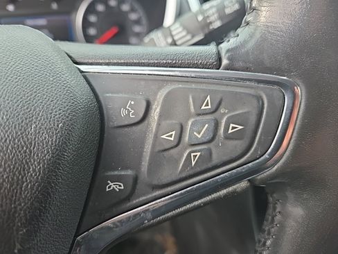 Used 2020 Chevrolet Equinox LT image 12