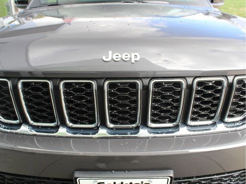 New 2025 Jeep Grand Cherokee Laredo X w/ Luxury Tech Group I image 40