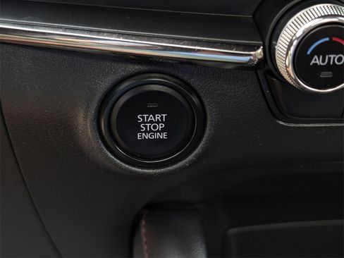 Used 2022 MAZDA MAZDA3 s image 19