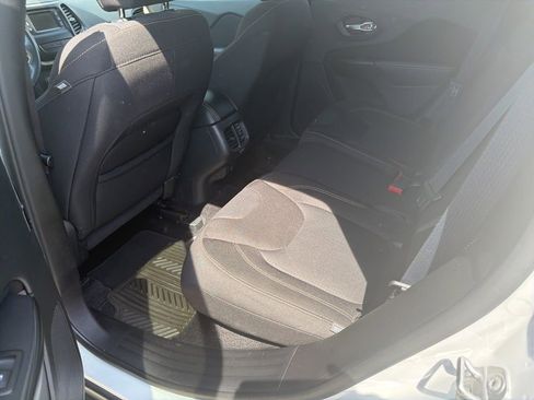 Used 2016 Jeep Cherokee Latitude image 24