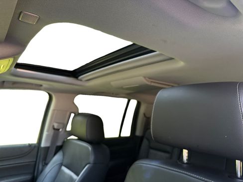 Used 2017 Chevrolet Suburban LT AWD/4WD image 12