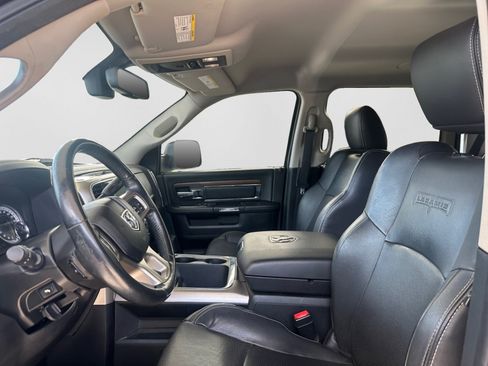 Used 2016 RAM 2500 Laramie w/ Sport Appearance Group AWD/4WD image 10
