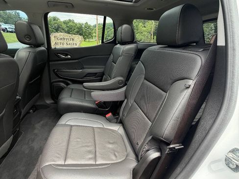 Used 2023 GMC Acadia SLT AWD/4WD image 31