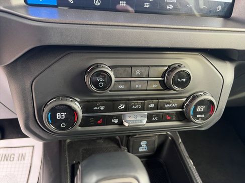 Used 2025 Ford Bronco Big Bend image 23