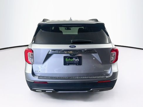 Used 2020 Ford Explorer XLT w/ Equipment Group 202A RWD image 7