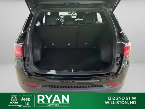 New 2026 Jeep Compass Latitude AWD/4WD image 12
