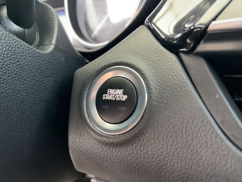 Used 2020 Buick Envision Essence w/ LPO, Cargo Package image 22