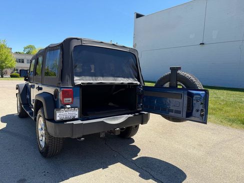 Used 2010 Jeep Wrangler Unlimited Sport AWD/4WD image 8