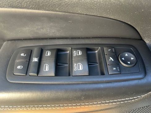 Used 2015 Jeep Grand Cherokee Overland w/ Advanced Technology Group image 11