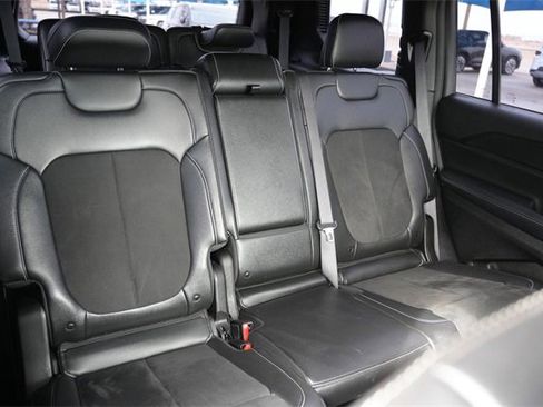 Used 2024 Jeep Grand Cherokee L Laredo image 25