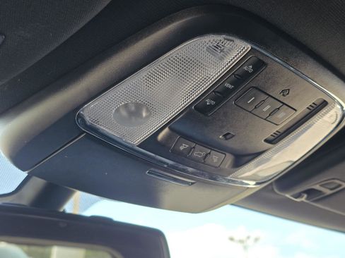 Used 2016 Jeep Grand Cherokee Limited AWD/4WD image 24