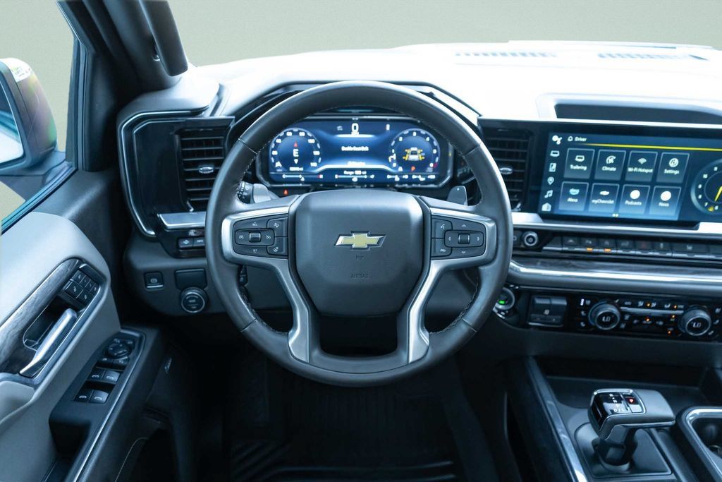 Used 2024 Chevrolet Silverado 1500 LTZ w/ LTZ Premium Texas Edition RWD image 27