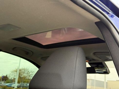 Used 2022 Toyota Corolla Cross LE image 13