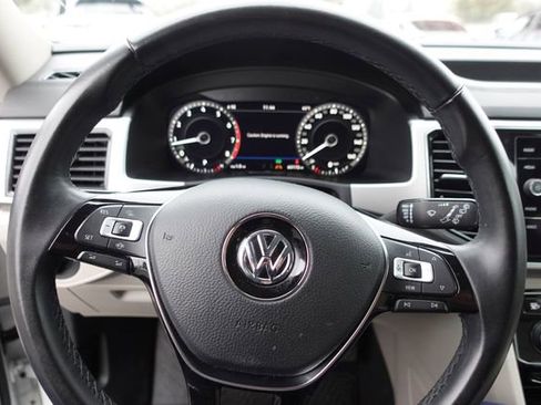 Used 2019 Volkswagen Atlas SEL Premium image 12