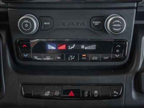 New 2025 RAM ProMaster 1500 w/ Premium Convenience Group FWD image 22