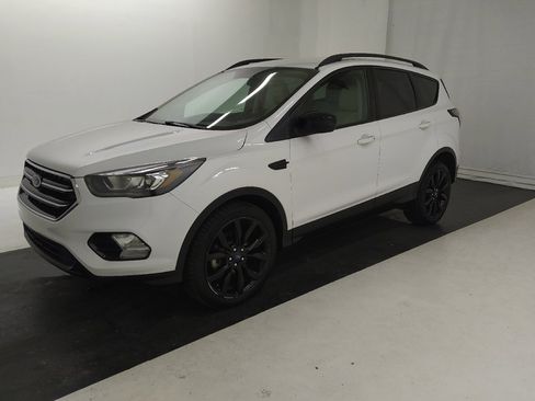 Used 2018 Ford Escape SEL w/ SEL Sport Appearance Package FWD image 2