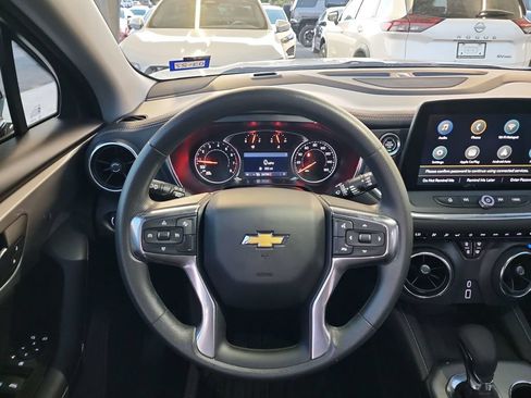 Used 2025 Chevrolet Blazer LT w/ Convenience Package FWD image 18