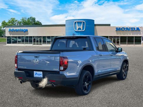 Certified 2023 Honda Ridgeline Black Edition image 5