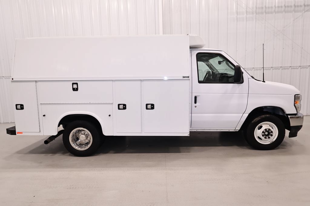 Certified 2024 Ford E-350 and Econoline 350 Super Duty w/ Power Windows & Locks Group RWD image 2