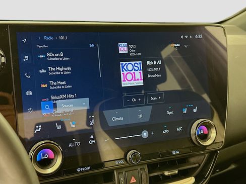 Used 2023 Lexus NX 350 AWD image 21