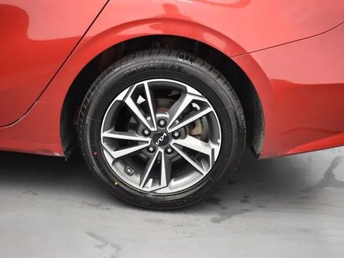 Used 2023 Kia Forte LXS FWD image 33