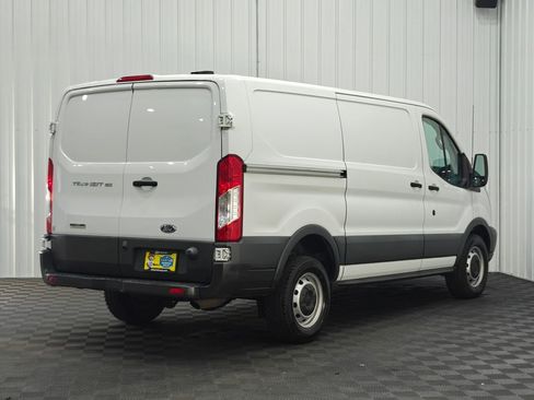 Used 2017 Ford Transit 150 130 Low Roof RWD image 24