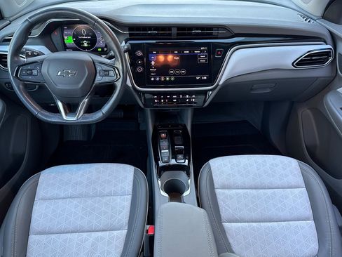 Used 2023 Chevrolet Bolt EUV Premier image 16