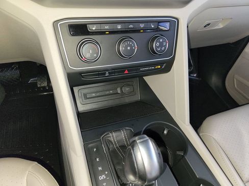 Used 2023 Volkswagen Atlas SE FWD image 21