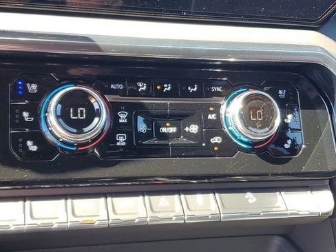 New 2026 GMC Sierra 3500 Denali Ultimate AWD/4WD image 24