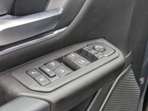 New 2026 RAM 1500 4x4 Crew Cab image 13