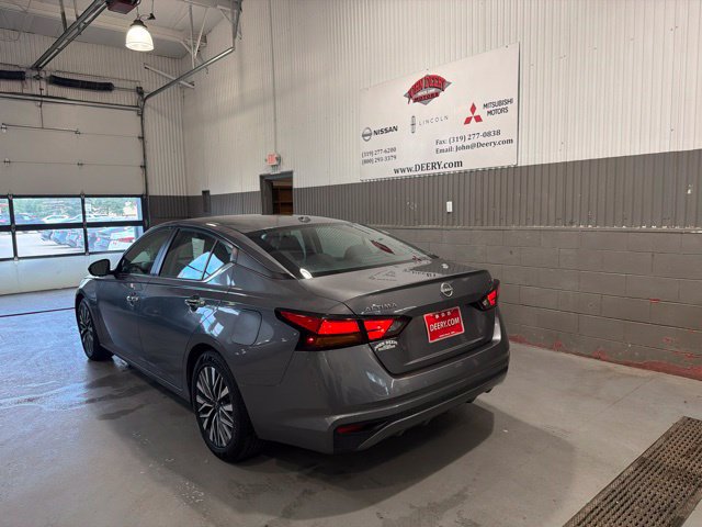 Used 2024 Nissan Altima 2.5 SV FWD image 5