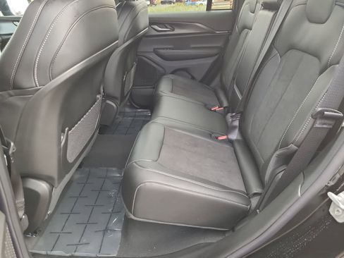 New 2025 Jeep Grand Cherokee Altitude w/ Trailer Tow Package image 21