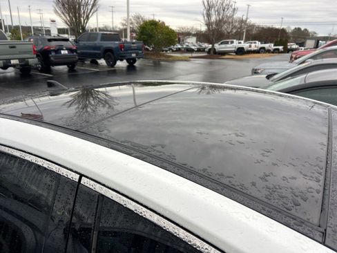 Used 2023 Toyota Camry XSE image 3