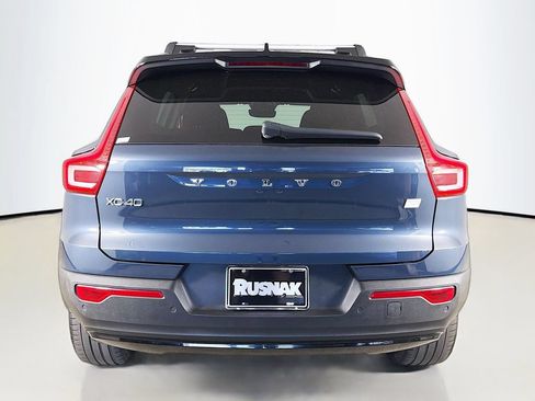 Used 2022 Volvo XC40 P8 Recharge Plus AWD/4WD image 6