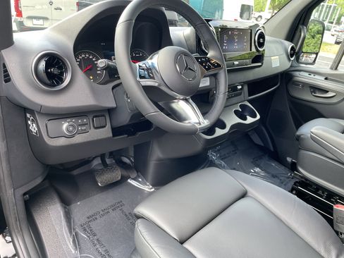 New 2025 Mercedes-Benz Sprinter 2500 image 22