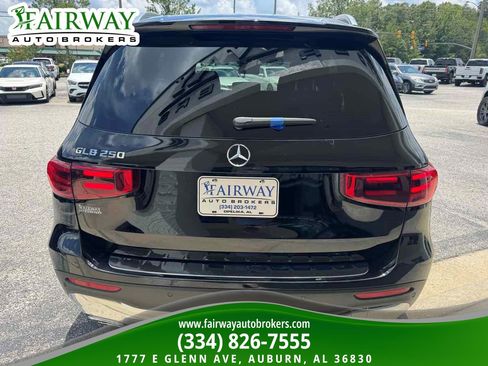 Used 2025 Mercedes-Benz GLB 250 image 7