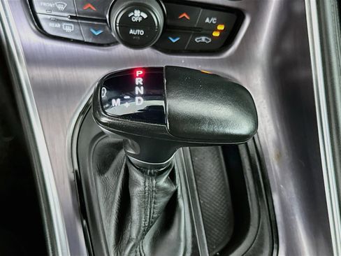 Used 2016 Dodge Challenger SXT RWD image 17