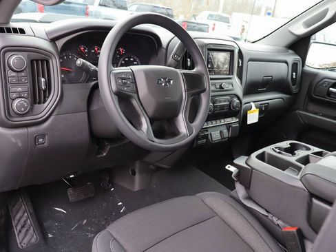 New 2026 Chevrolet Silverado 1500 Custom Trail Boss w/ LPO, Dark Essentials Package image 5