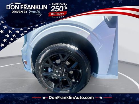 Used 2025 Ford Maverick Lobo AWD/4WD image 1