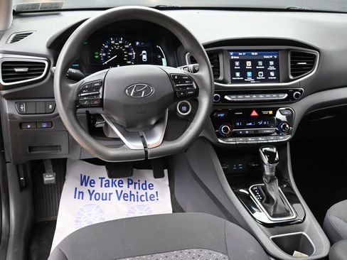 Used 2018 Hyundai Ioniq Blue image 29