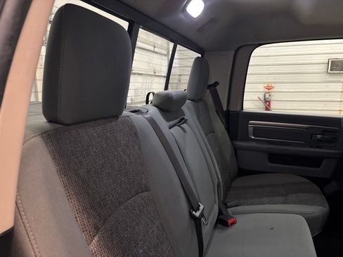Used 2017 RAM 1500 Big Horn AWD/4WD image 33