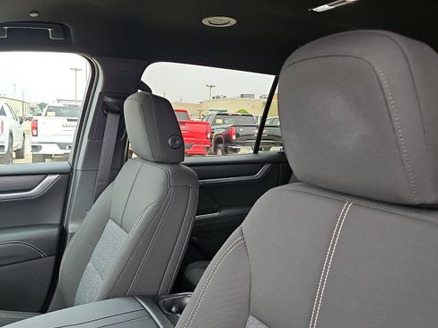 New 2026 GMC Acadia Elevation FWD image 11