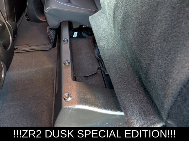 Used 2021 Chevrolet Colorado ZR2 w/ ZR2 Dusk Special Edition AWD/4WD image 22