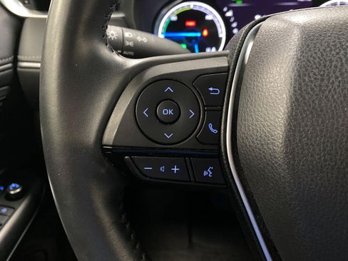Used 2022 Toyota Venza XLE AWD/4WD image 18