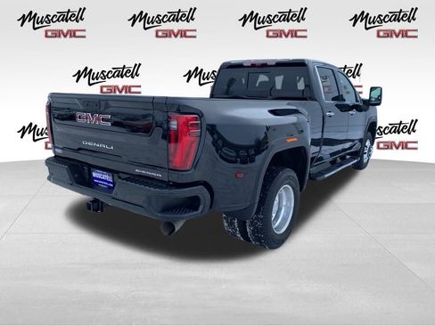 Used 2025 GMC Sierra 3500 Denali w/ Denali Reserve Package image 5