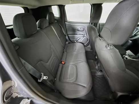 Used 2022 Jeep Renegade Latitude image 25