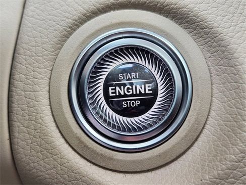 Certified 2020 Mercedes-Benz GLC 300 4MATIC image 30