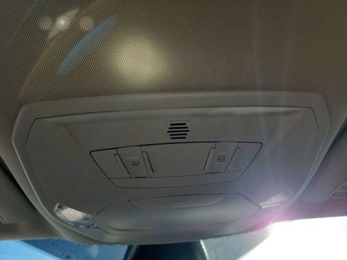 Used 2019 Ford Escape Titanium image 32